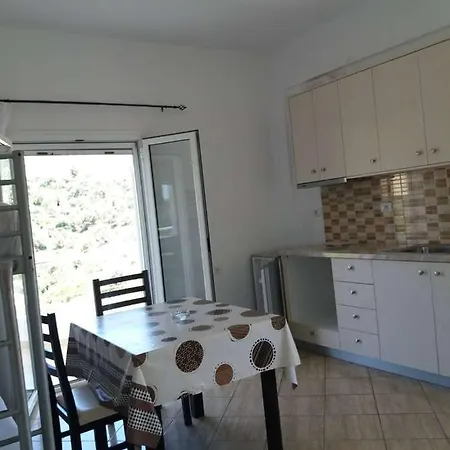 Paradise View 3*