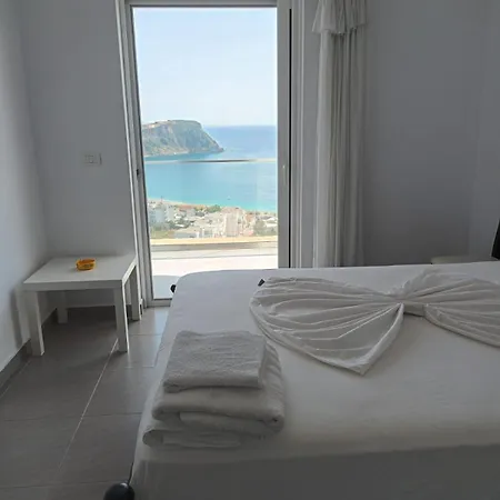 Hotel Paradise View 3*